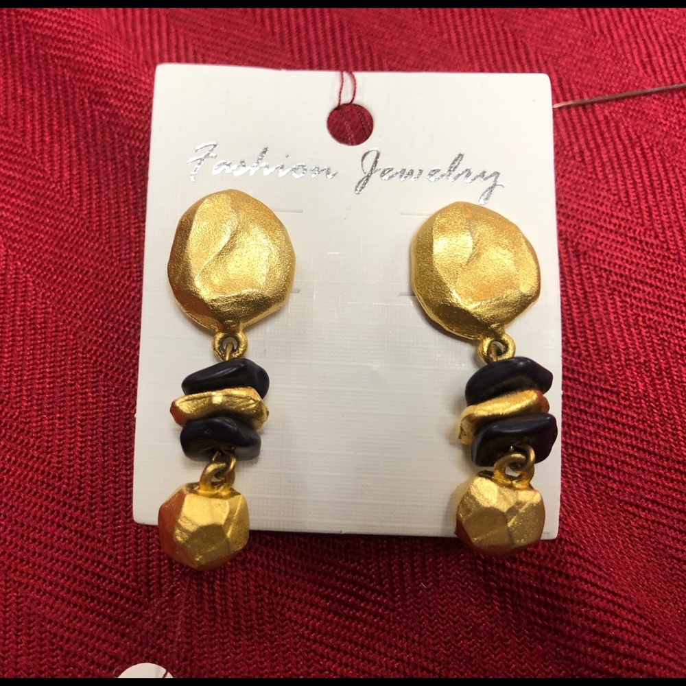 Giovanni Woman Metal gold stone black earring set